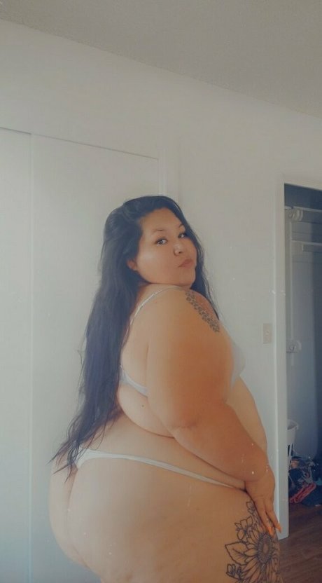 bigbootydee89 naked star photos