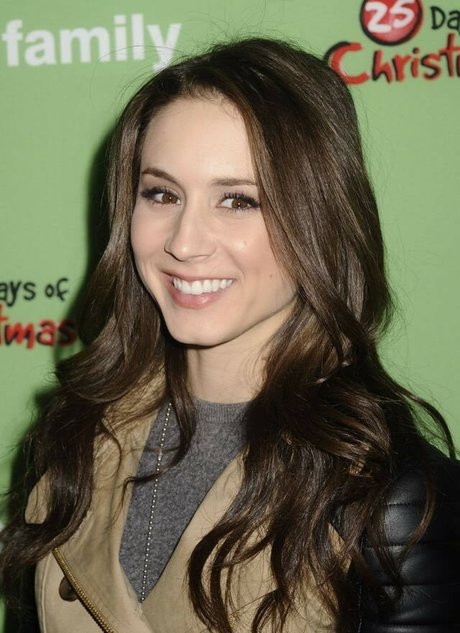Troian Bellisario perfect star img