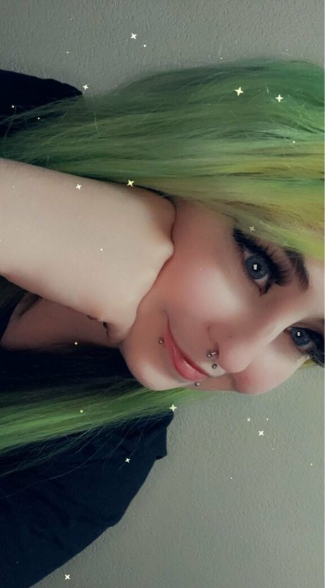 littlekittenn pornstar top picture