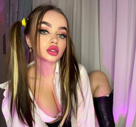 tiana crystal nice pornstar img