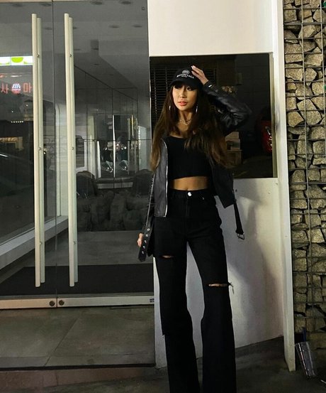 Jinnnyk perfect pornstar galleries