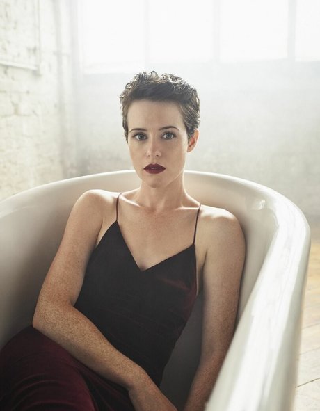 Claire Foy nudes model photos