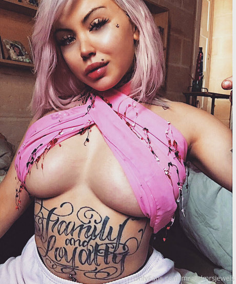 mrandmrsjewels hot actress img