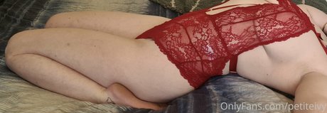 petiteivy pornstar sex picture