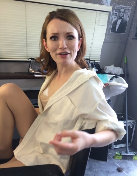 Emily Browning pornstar perfect img