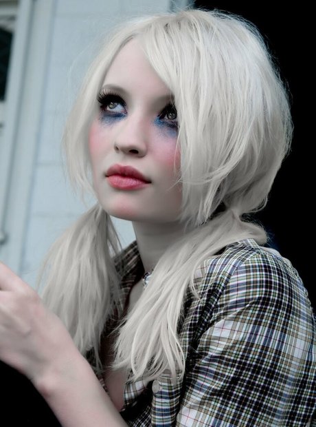 Emily Browning model xxx image