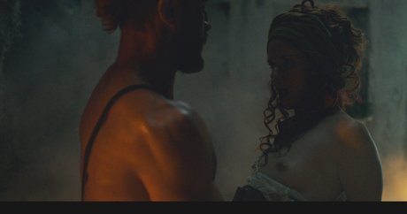 Emily Browning profile image