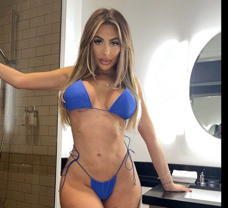 Chloe Ferry adult model image