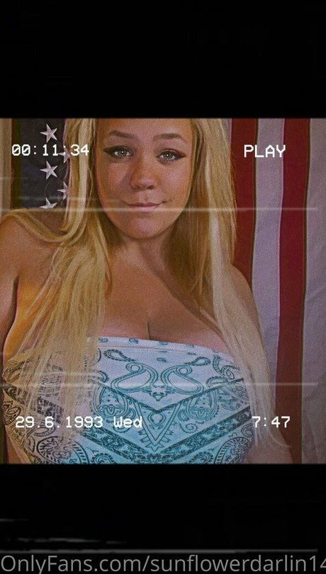sunflowerdarlin14 top profile image