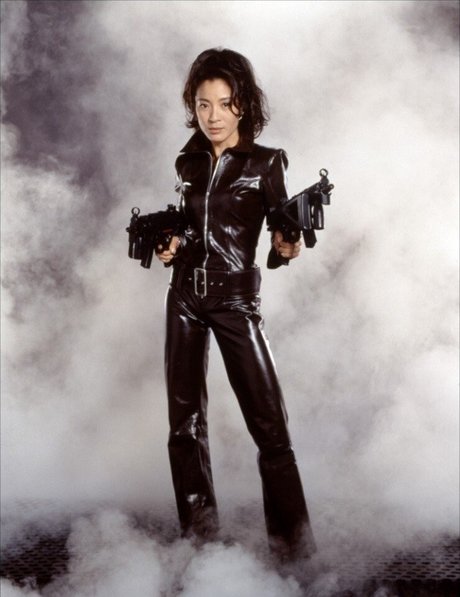 Michelle Yeoh beautiful model picture