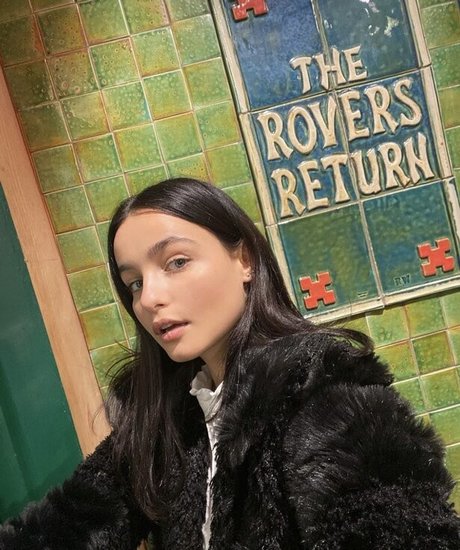 Ruxandra Porojnicu art actress galleries