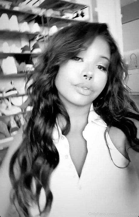 shemale fucks girl onlyfans free porn photo