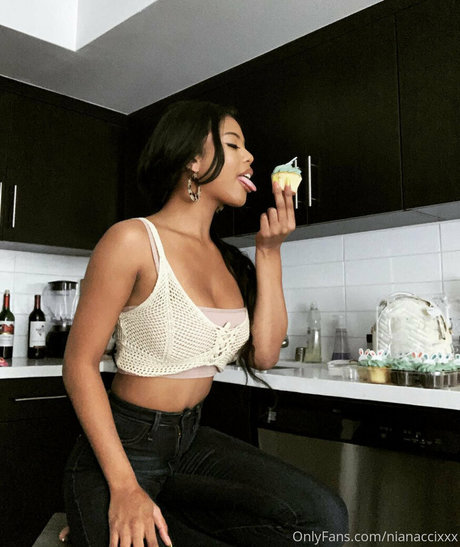 nianaccixxx porn actress images