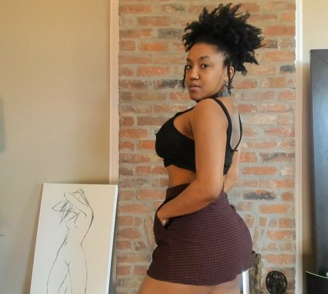 Blair Waters adult model photo