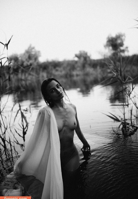 zaharenkoanastasiia star naked photos
