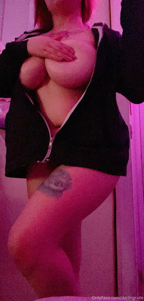 DarlingCute nudes model photo