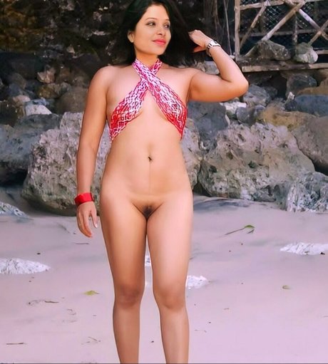Suriya Ammana Soothu erotic model img