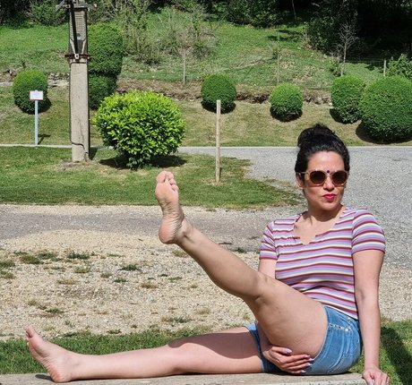 goddesshathafeet star naked gallery