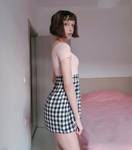 oyku pembe top profile image