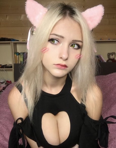Nikachi Nika Kotova star pornographic image