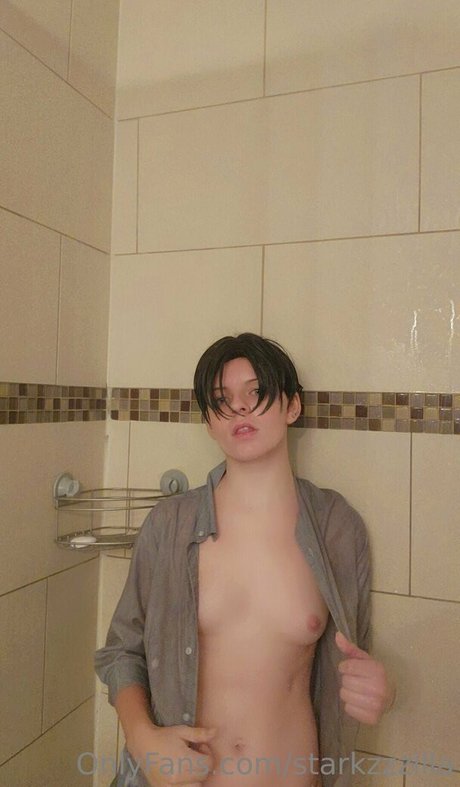 starkzzzilla model xxx pic