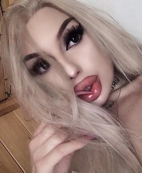 charlotteventura pornstar nude img
