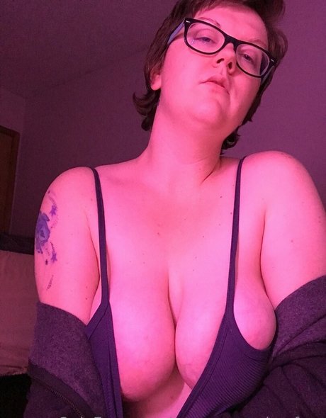 meganmoodee free beautiful pornstar picture