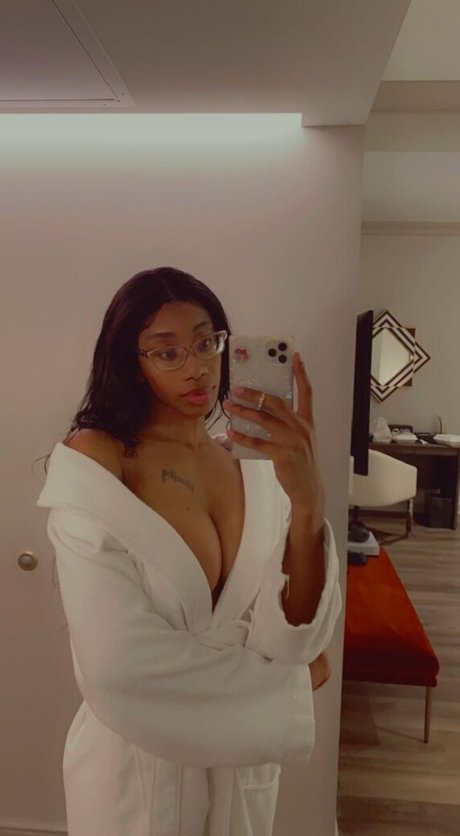 womanflo pornstar hot pics