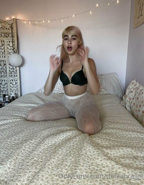 Delilahdewing model hd photos