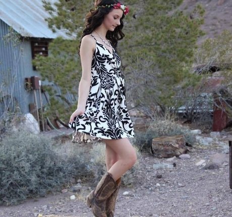 paisleypepper hot actress image