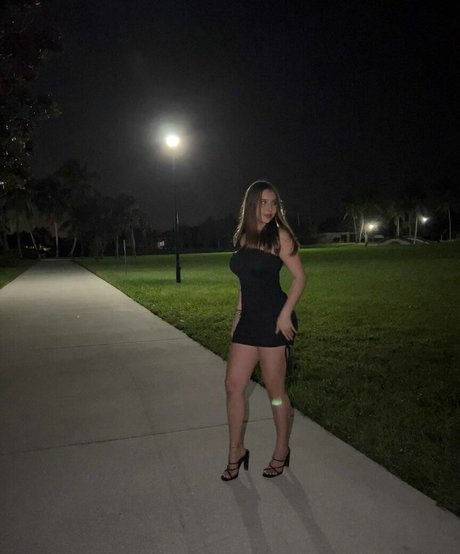 MadelynLipscomb pornographic star photos