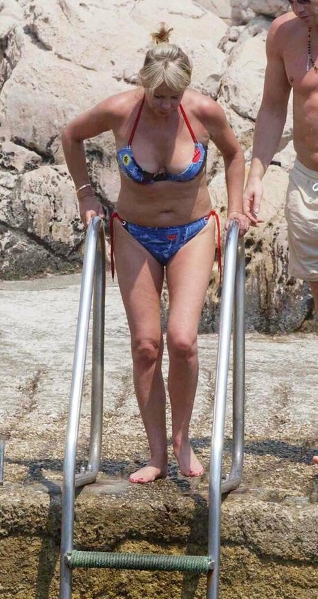 Leslie Ash profile image
