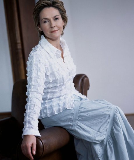 Amanda Burton star art image