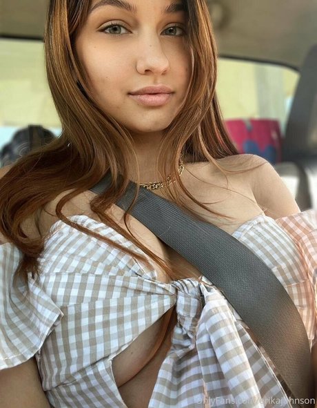 erikajohnson star exclusive pic