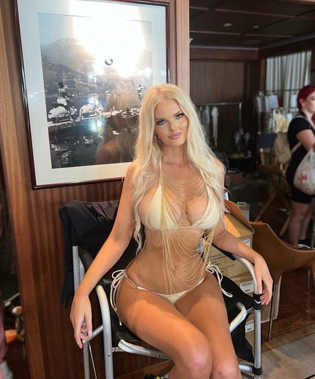 Zienna Sonne model art picture
