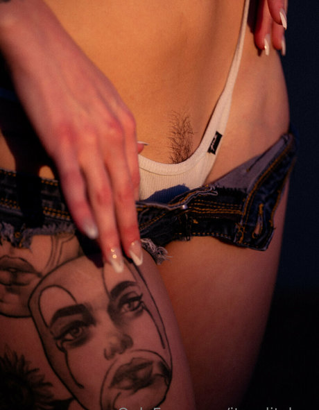 its glitchxx nudes model archive