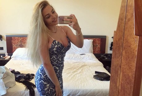 sneakers onlyfans hot pictures
