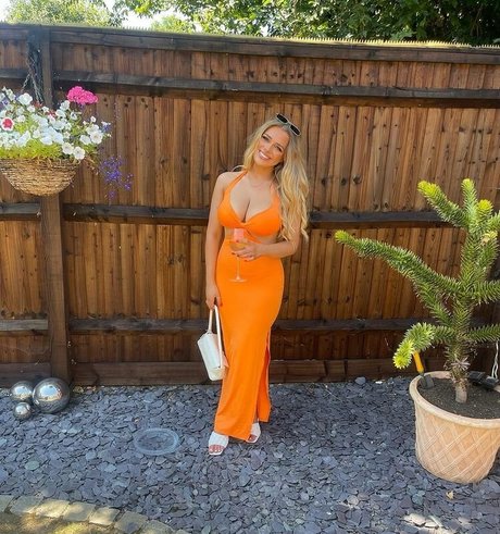 Chloe Ilsley sex star gallery