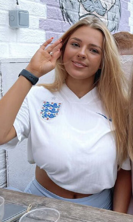 Chloe Ilsley beautiful star photo
