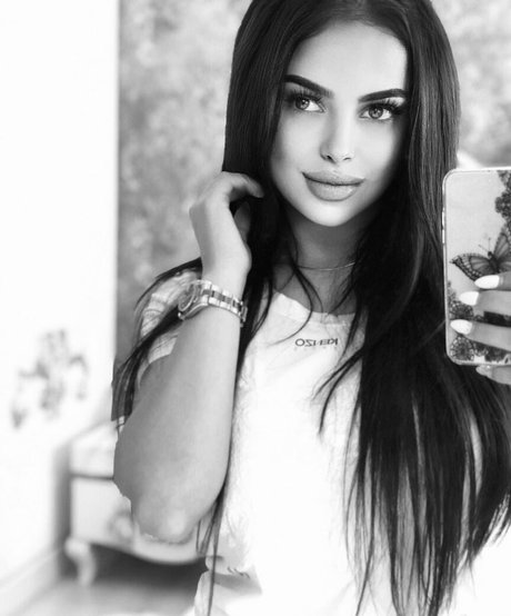 Maya Bulgarien model high quality pictures
