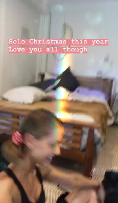 Isabelle Cornish pornstar sexy img