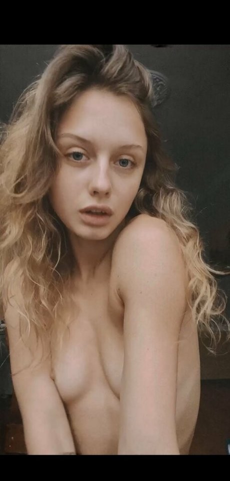 Amelie Lou high quality model pictures