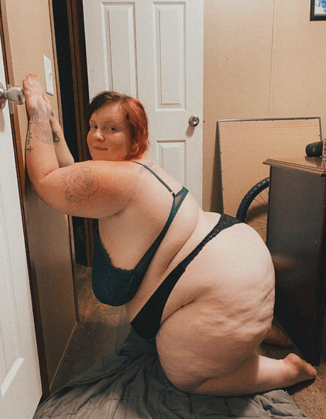 laceee1996 pornstar top image
