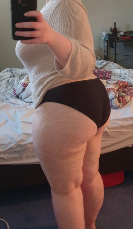 chubby little kitty profile image