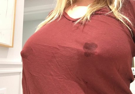 Jenny Mollen beautiful star photo