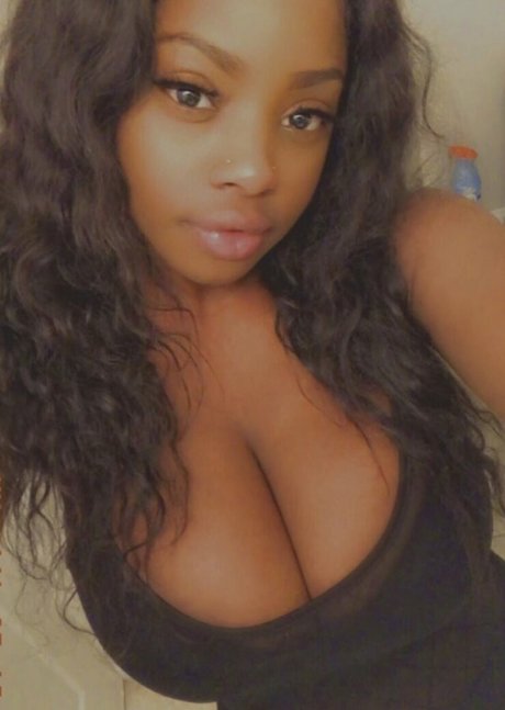 Itstaviaa top model pics