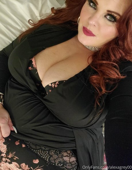 alexagrey00 star naked photos