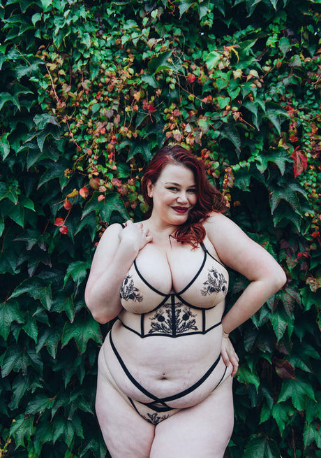 RubyRoxx model top images