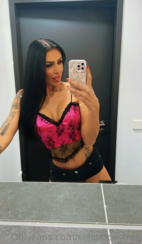 Selina Fox top profile image