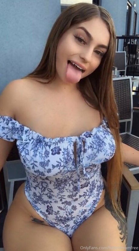 petite wife onlyfans porn pics